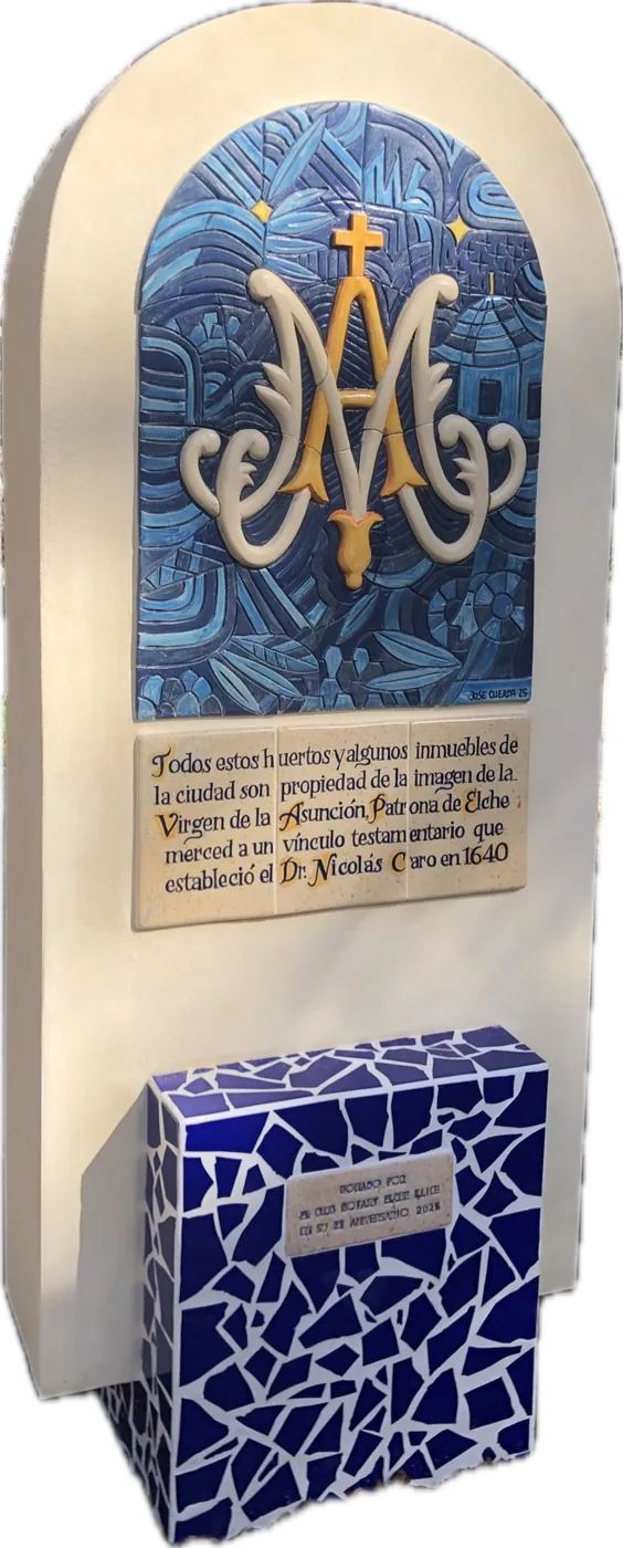 Monumento a la Virgen, monolito con mural cerámico