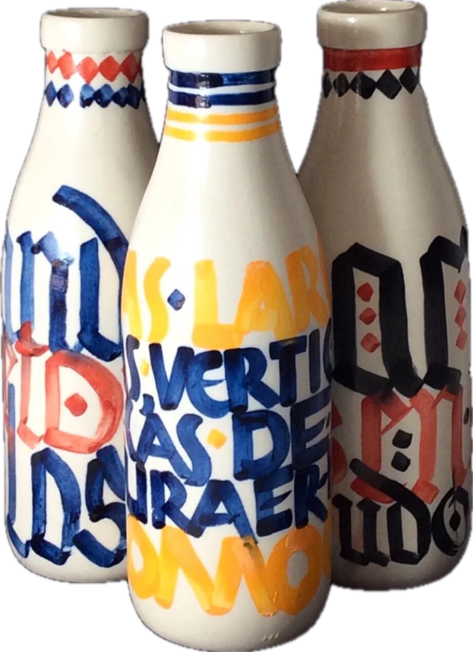 Botellas de porcelana caligrafiadas