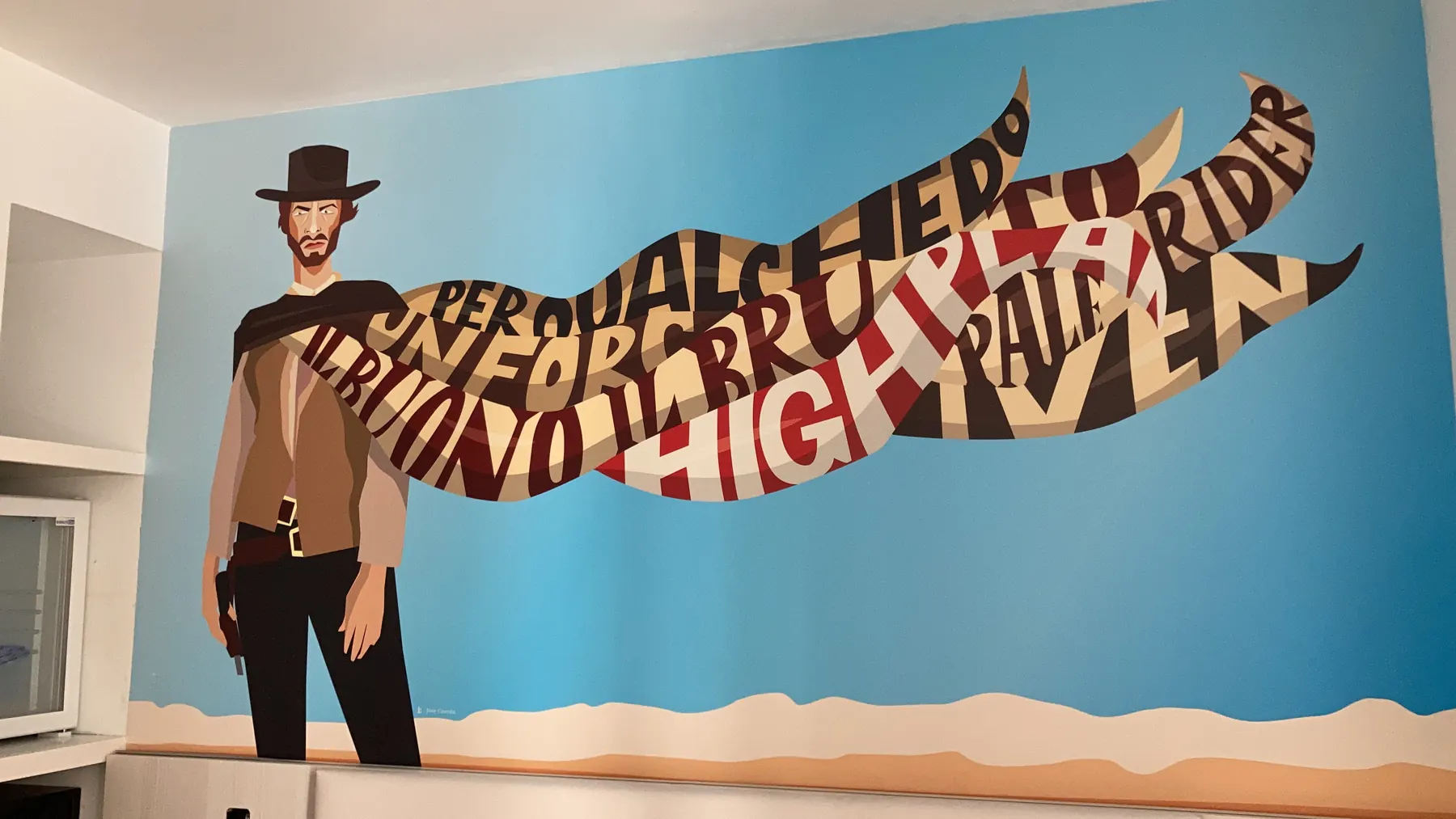 La ilustración en la pared de la habitación